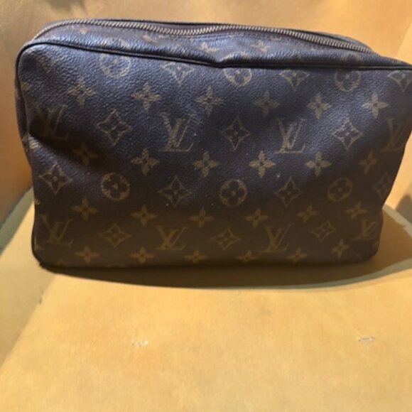 Louis Vuitton Toiletry Bag - Picture 1 of 9